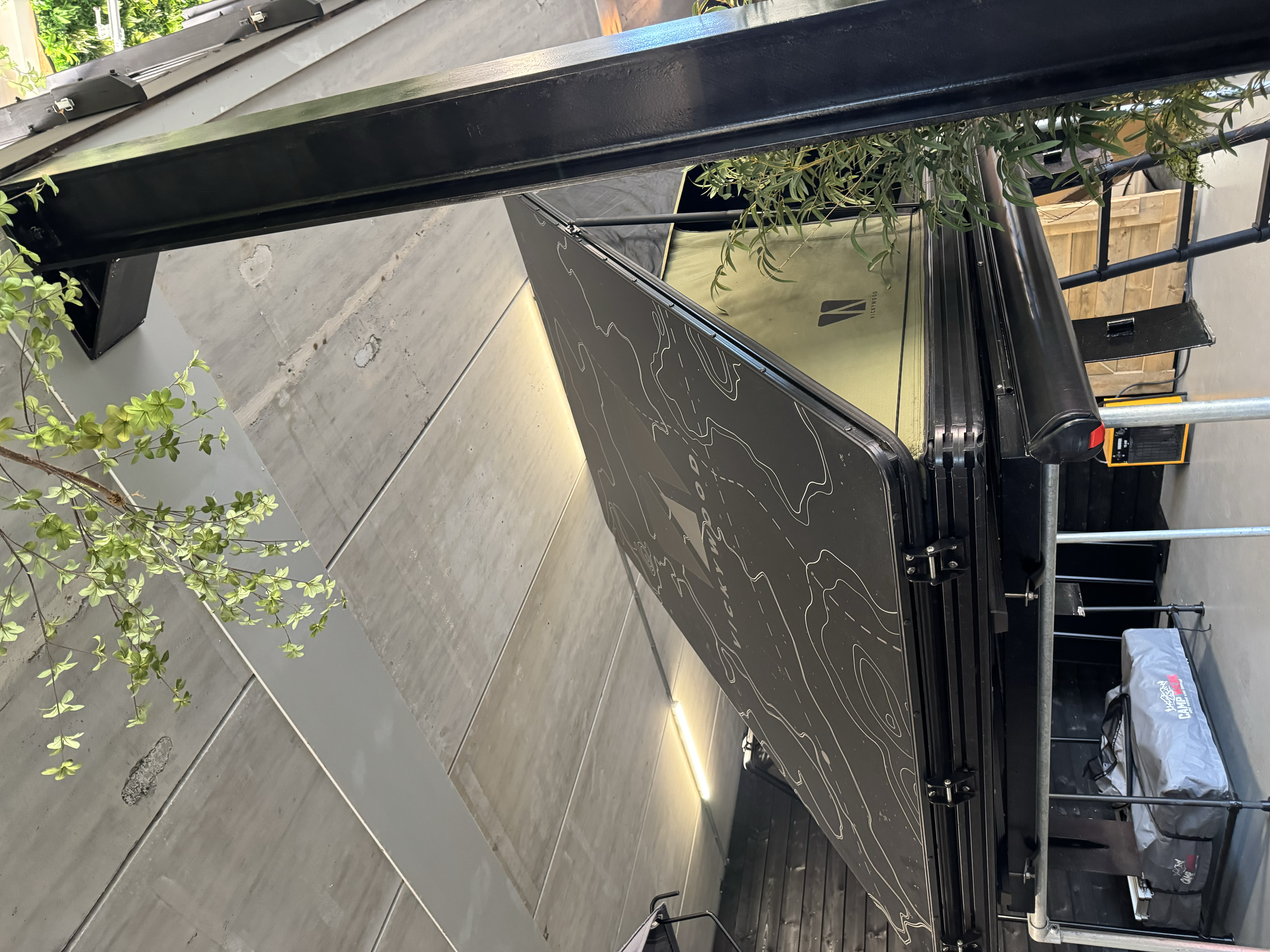 Vickywood Cumaru Light Groen inclusief roofrack defender 90 & Fiamma Luifel