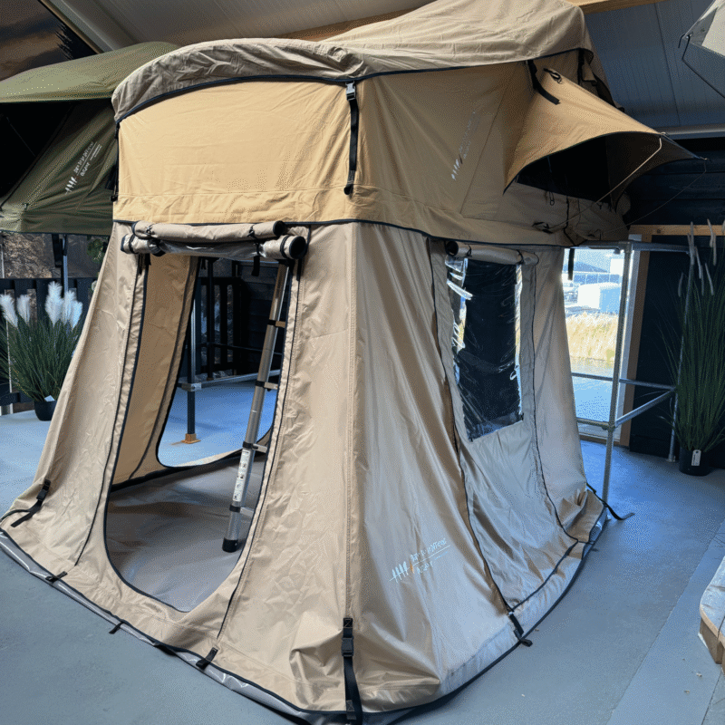 Dare to be Different 140l Zand inclusief ondertent showroom model