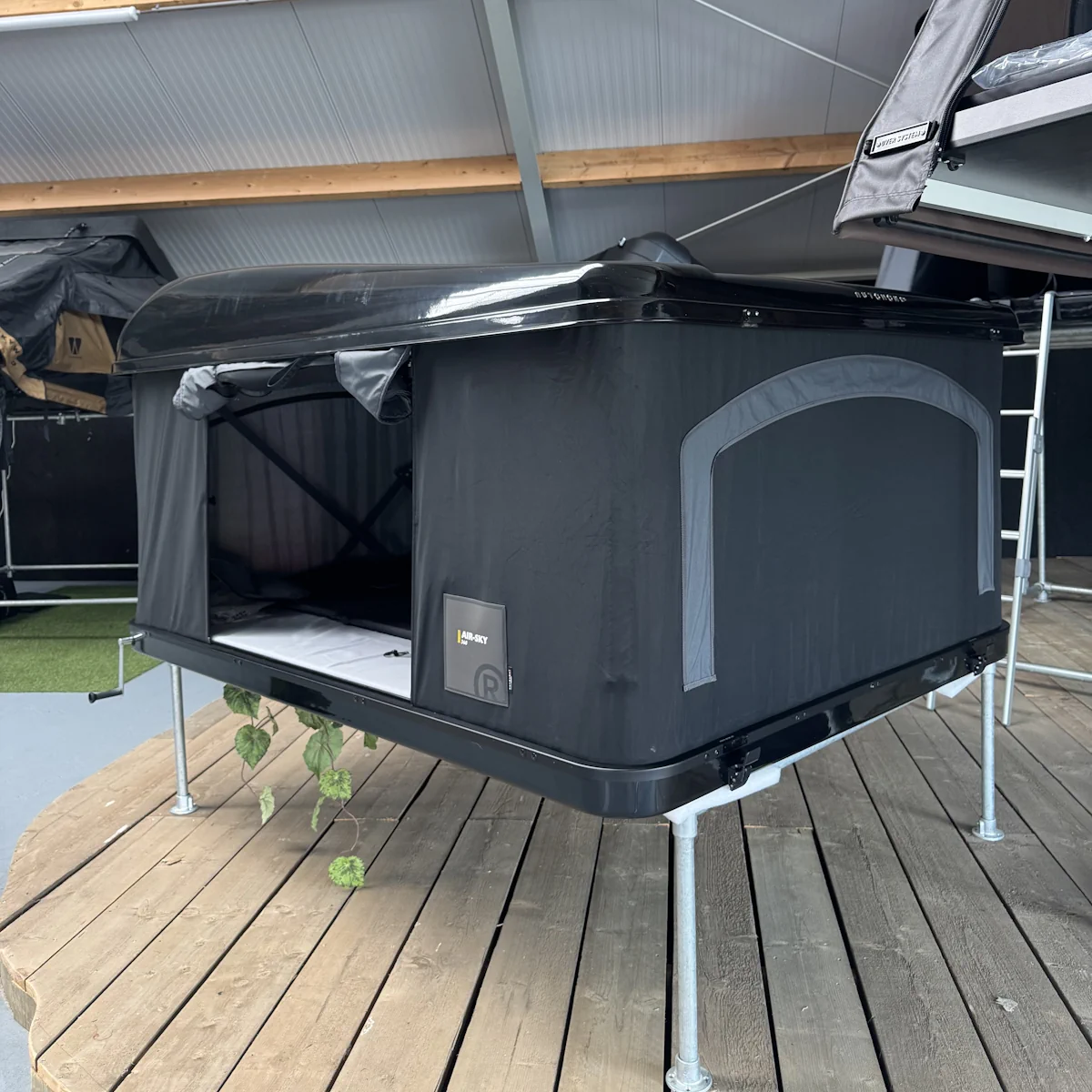 Autohome Air-Sky 360 Large Zwart – Jong gebruikt | Premium daktent